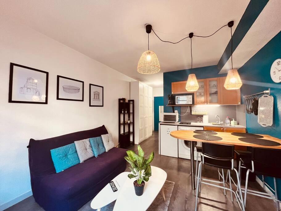 Le Jean-Jaures / Joli Studio Apartment Nimes Bagian luar foto